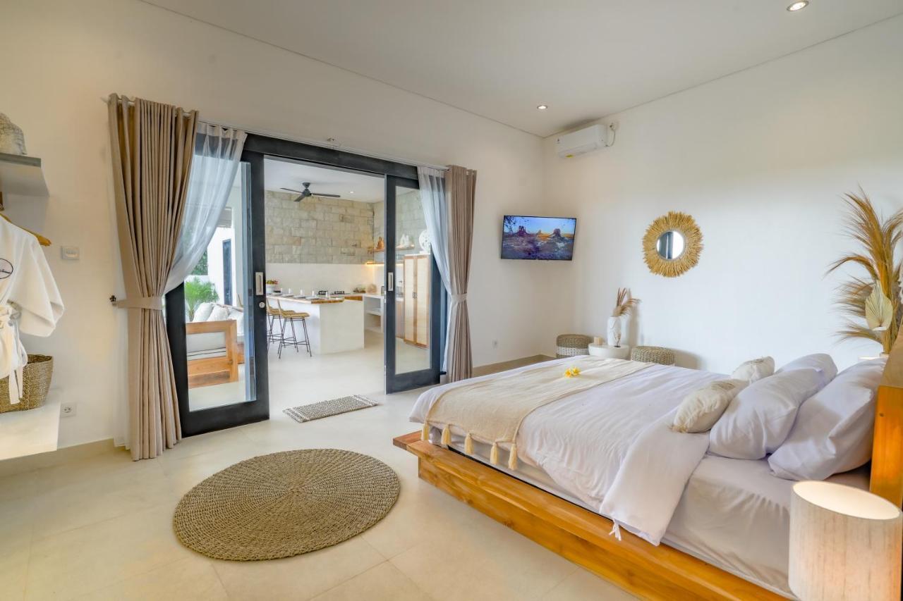 Santorini Sunset New 4 Bedroom With Beautiful Rice Paddy View And A Large Pool विला Canggu (Bali)